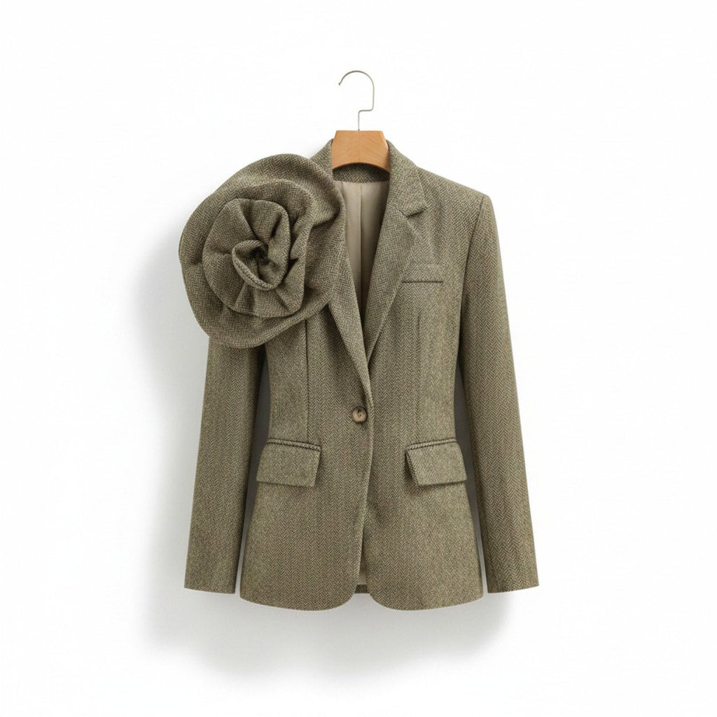 Blazer 3D flor botón único café