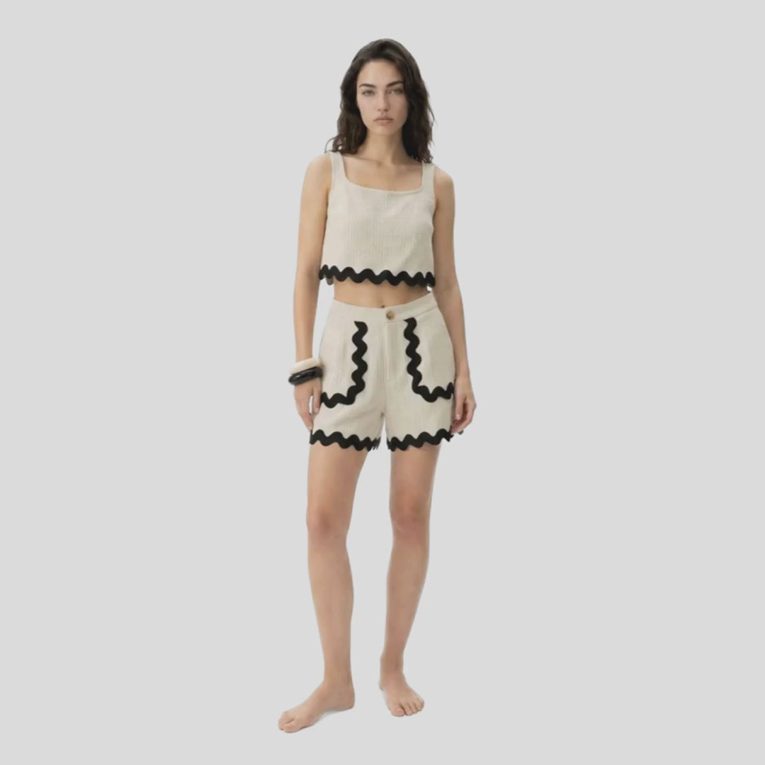 Set top cropped y shorts scallop